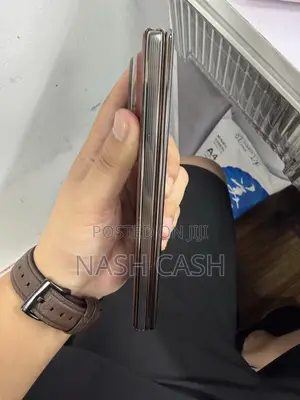 Huawei Mate XT Ultimate Design 1 TB Bronze