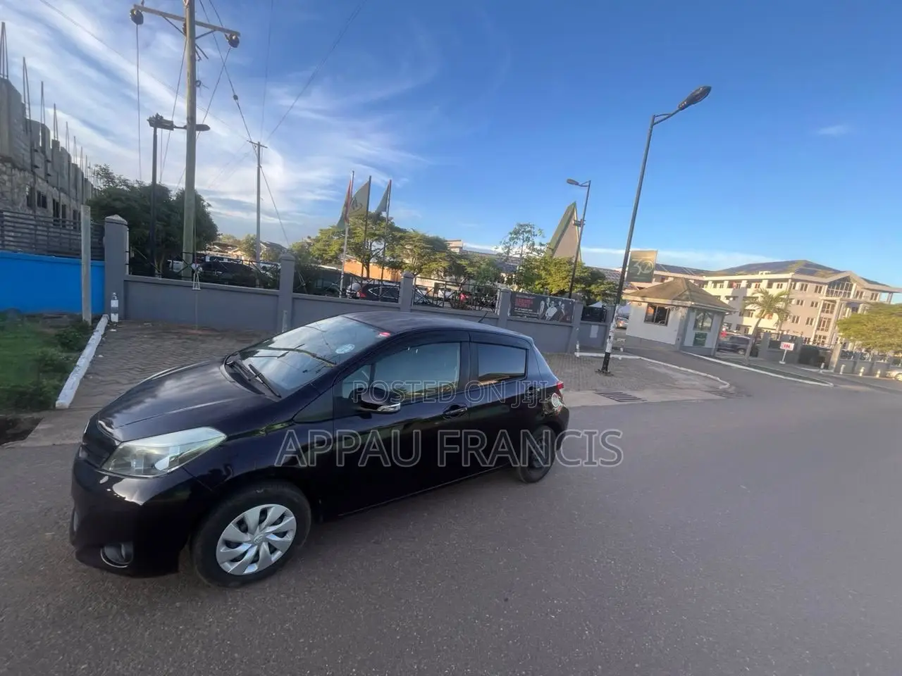 Toyota Vitz 1.5 FWD 5dr 2014 Black