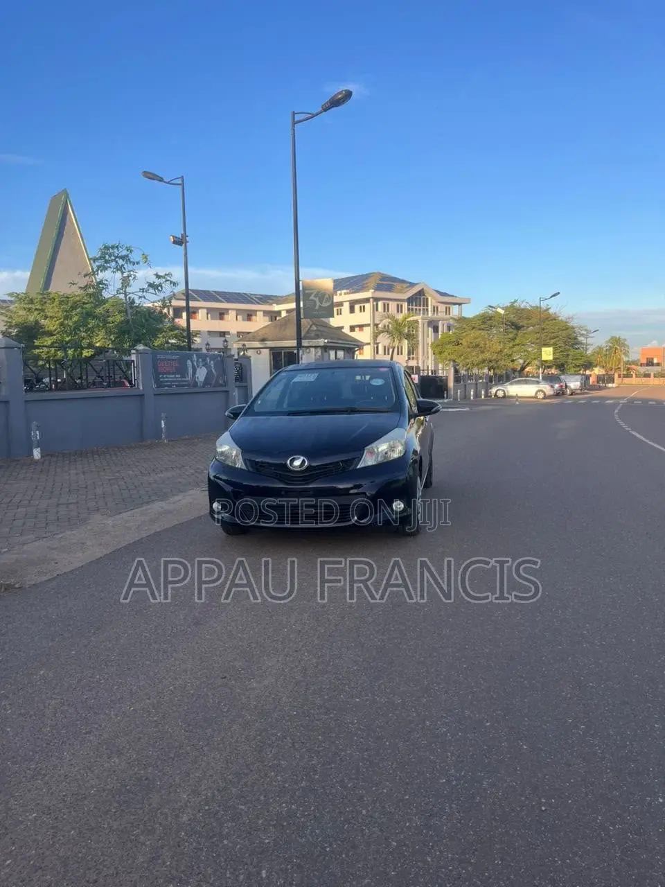 Toyota Vitz 1.5 FWD 5dr 2014 Black