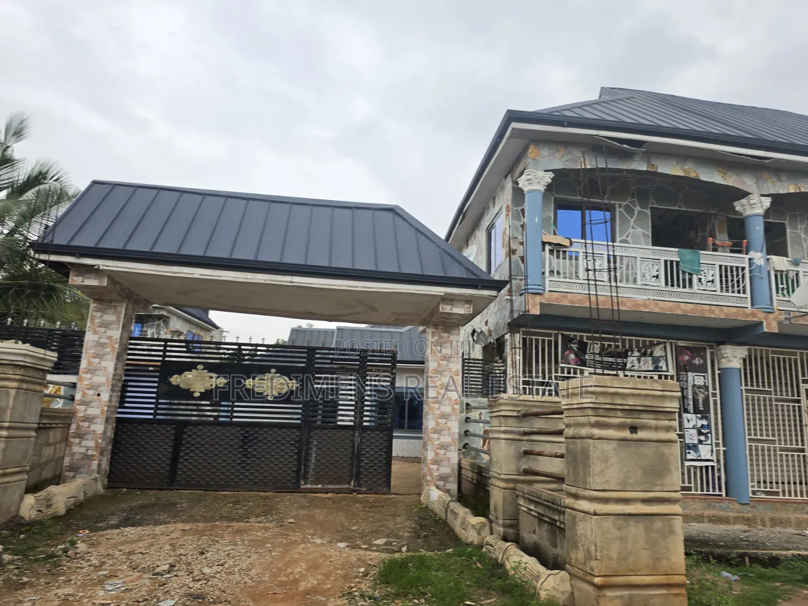 12bdrm Apartment in Fredimens Real, Afigya-Kwabre for sale