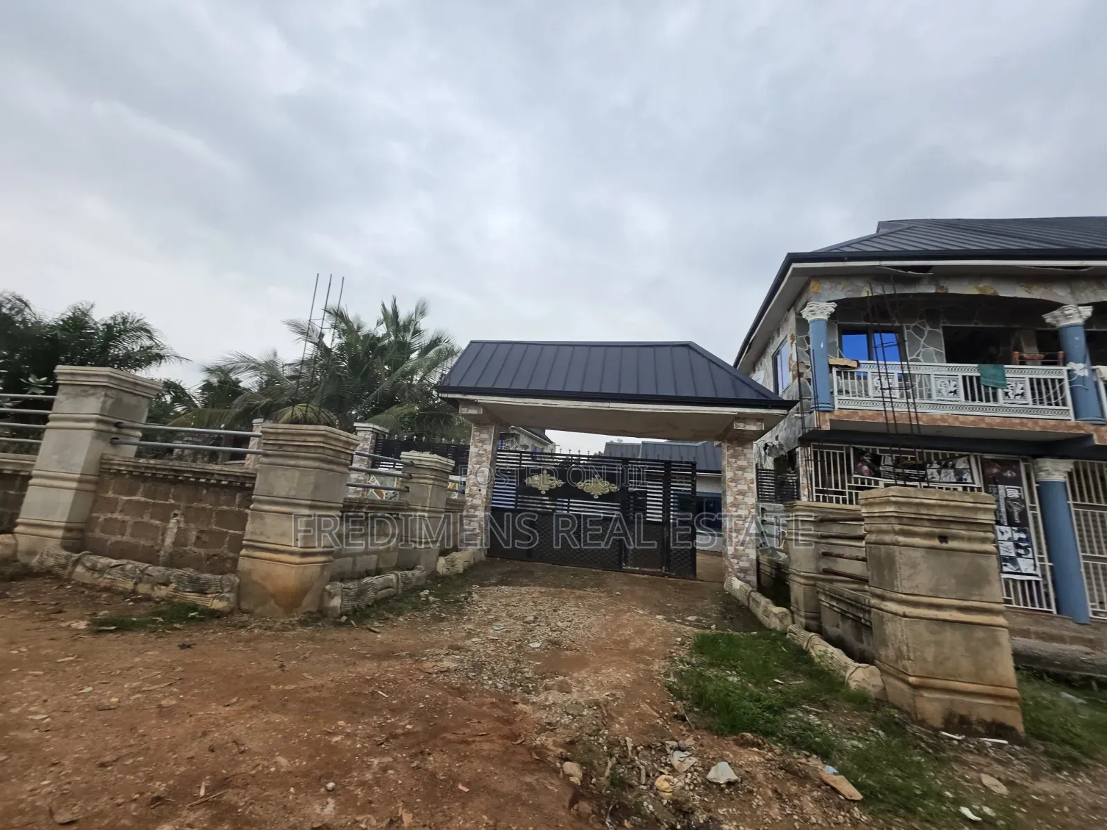 12bdrm Apartment in Fredimens Real, Afigya-Kwabre for sale