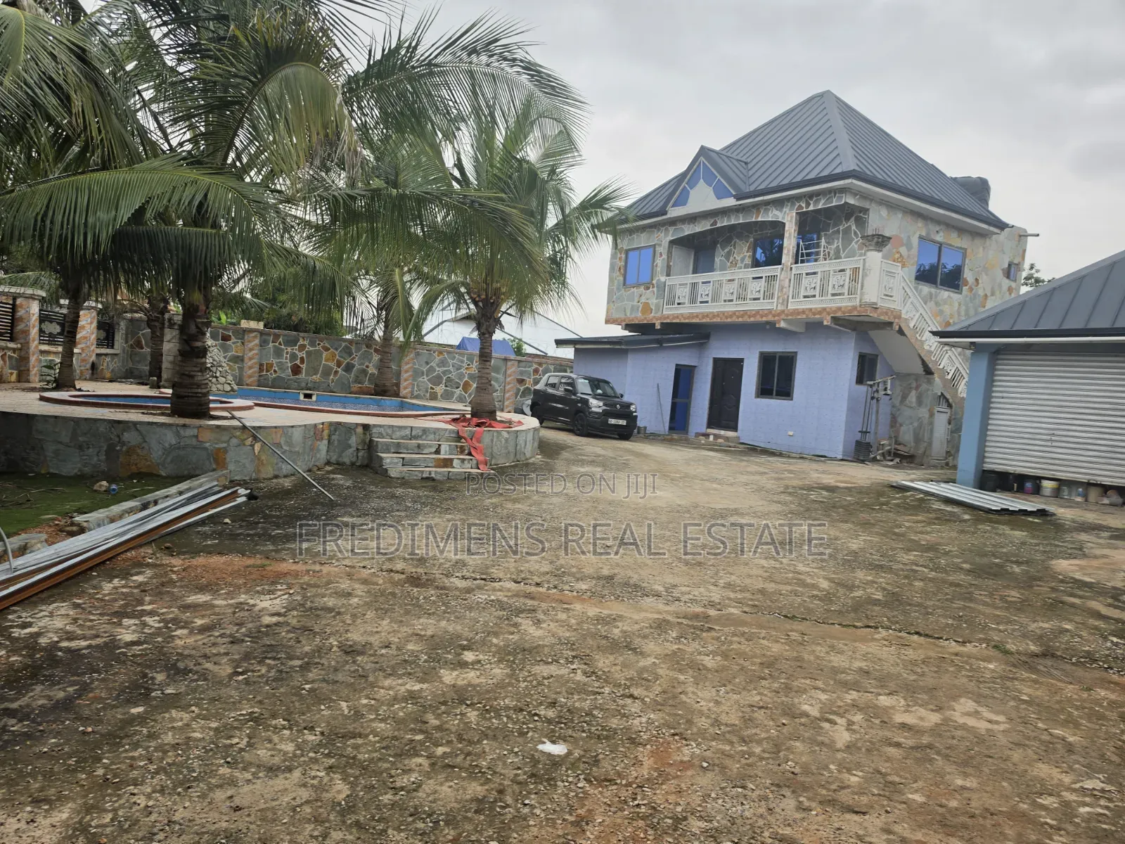 12bdrm Apartment in Fredimens Real, Afigya-Kwabre for sale