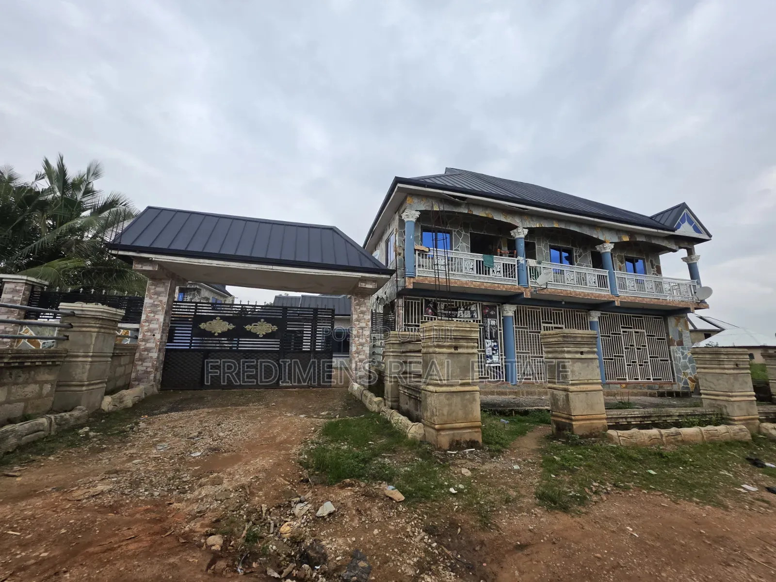 12bdrm Apartment in Fredimens Real, Afigya-Kwabre for sale
