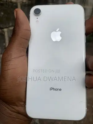 Apple iPhone XR 64 GB White