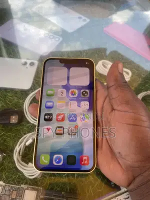 Apple iPhone 14 128 GB Yellow