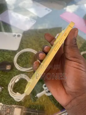 Apple iPhone 14 128 GB Yellow