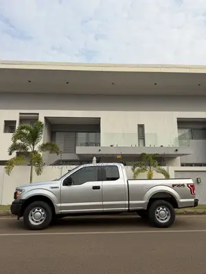 Ford F-150 XL 4x4 SuperCab Styleside 6.5 ft. box 145 in. WB 2019 Silver