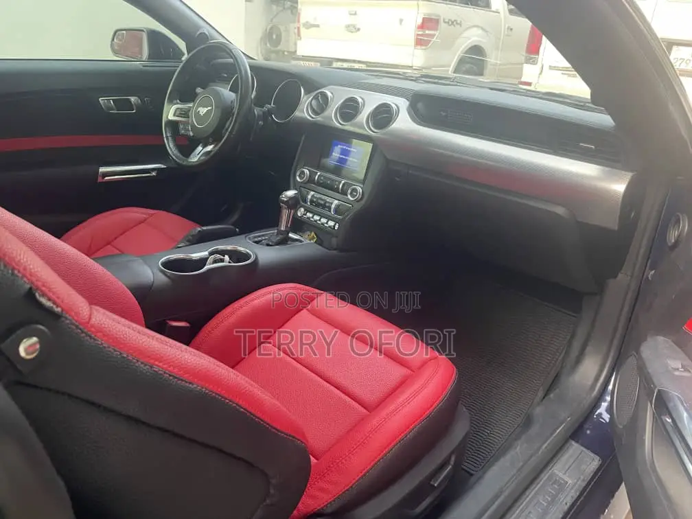Ford Mustang EcoBoost Premium Fastback 2020 Blue