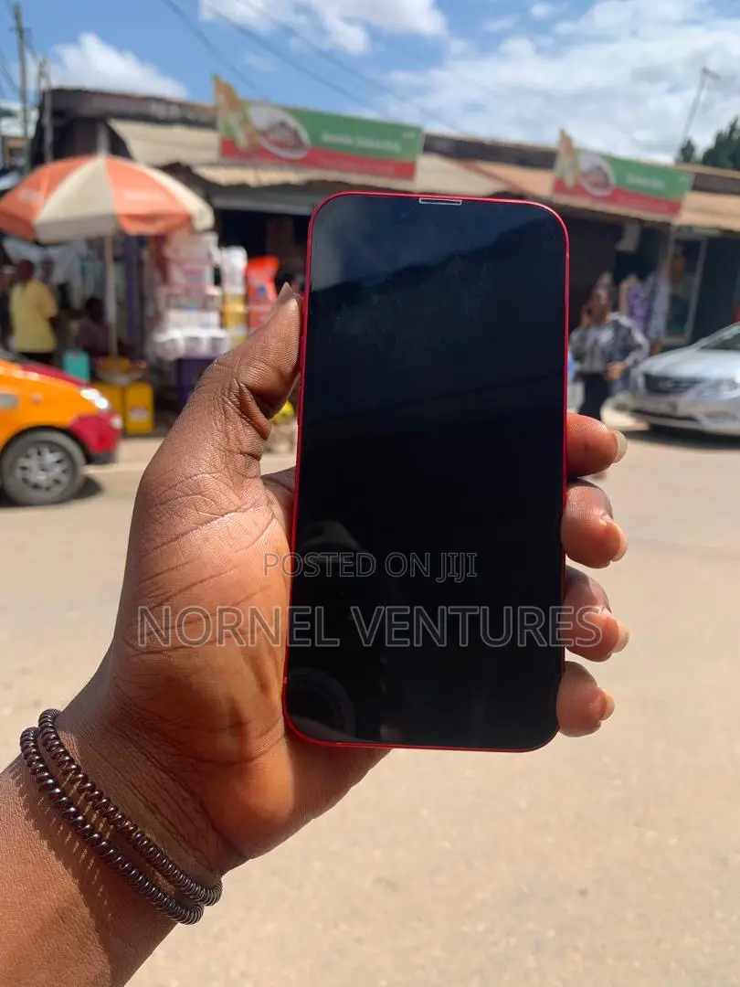 New Apple iPhone 13 128 GB Red