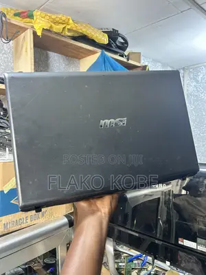 Laptop MSI CR500 8GB Intel Core i7 HDD 500GB