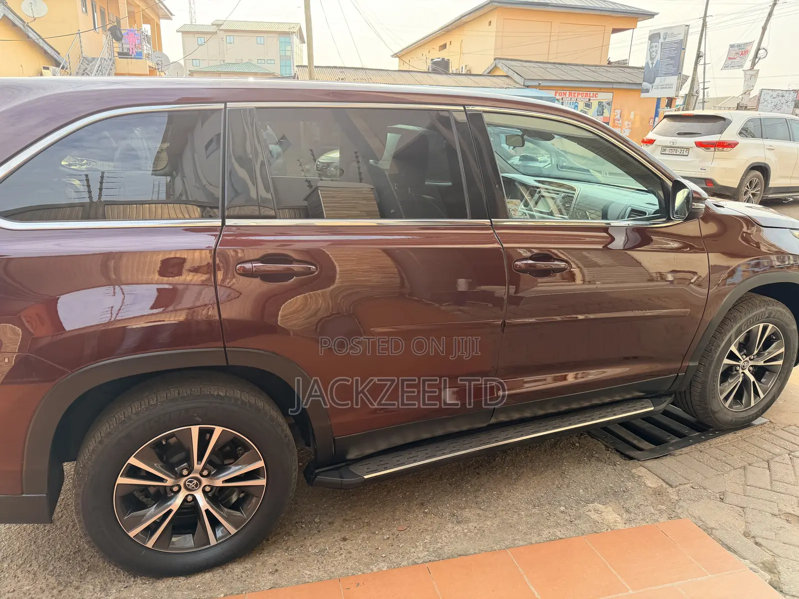 Toyota Highlander LE 4x2 (2.7L 4cyl 6A) 2017 Burgundy