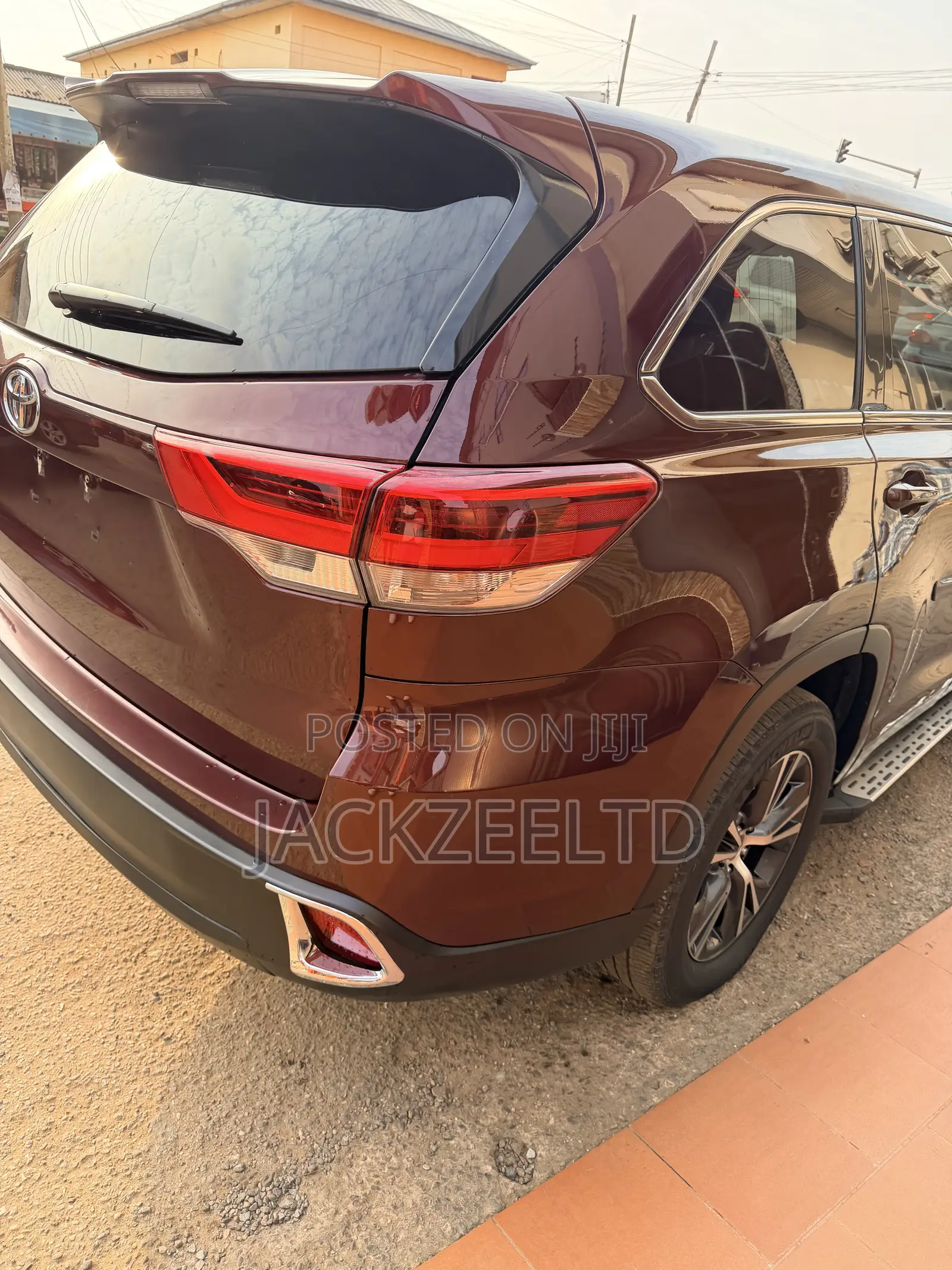Toyota Highlander LE 4x2 (2.7L 4cyl 6A) 2017 Burgundy