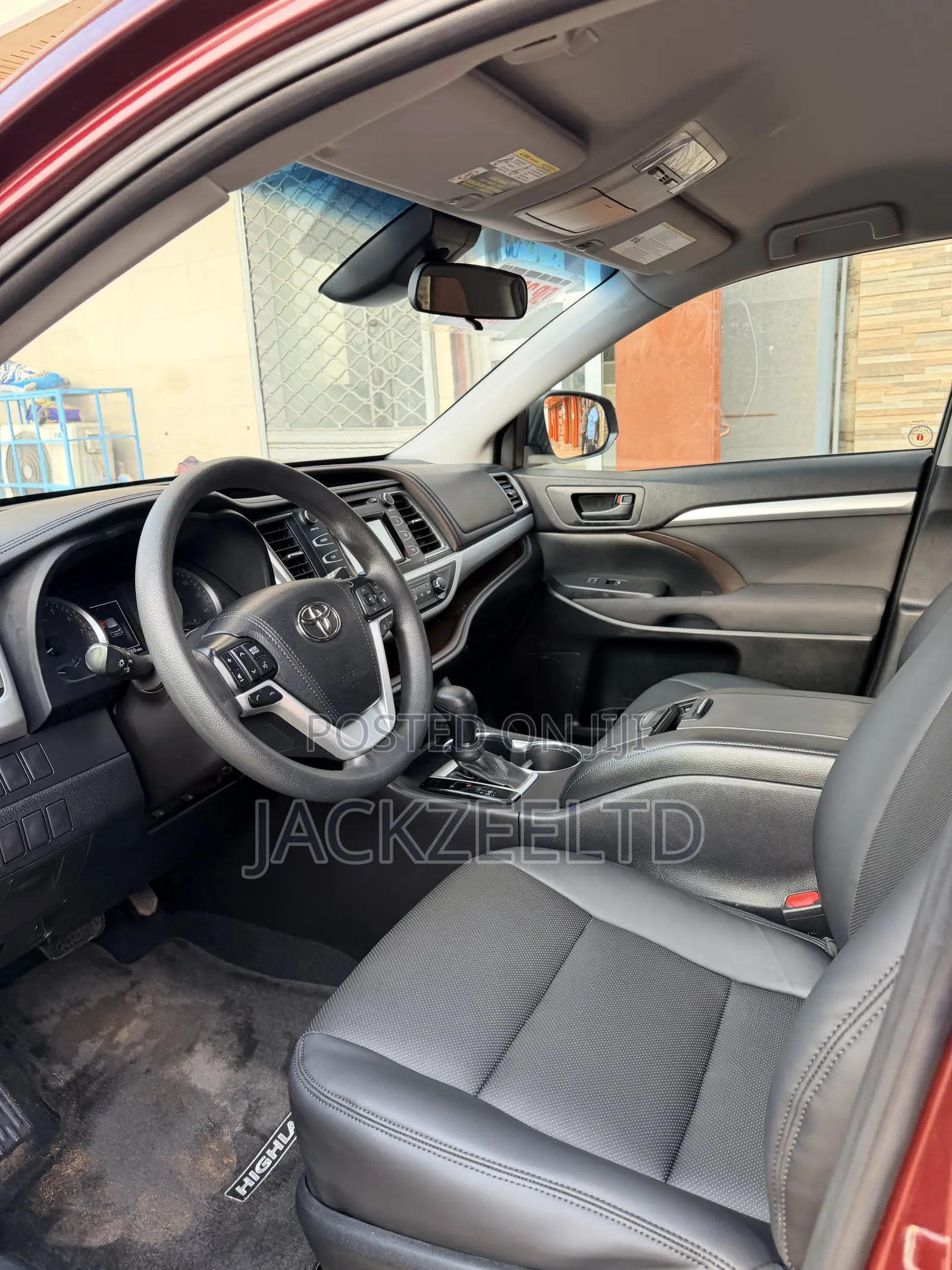Toyota Highlander LE 4x2 (2.7L 4cyl 6A) 2017 Burgundy