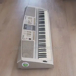 Yamaha DGX 505