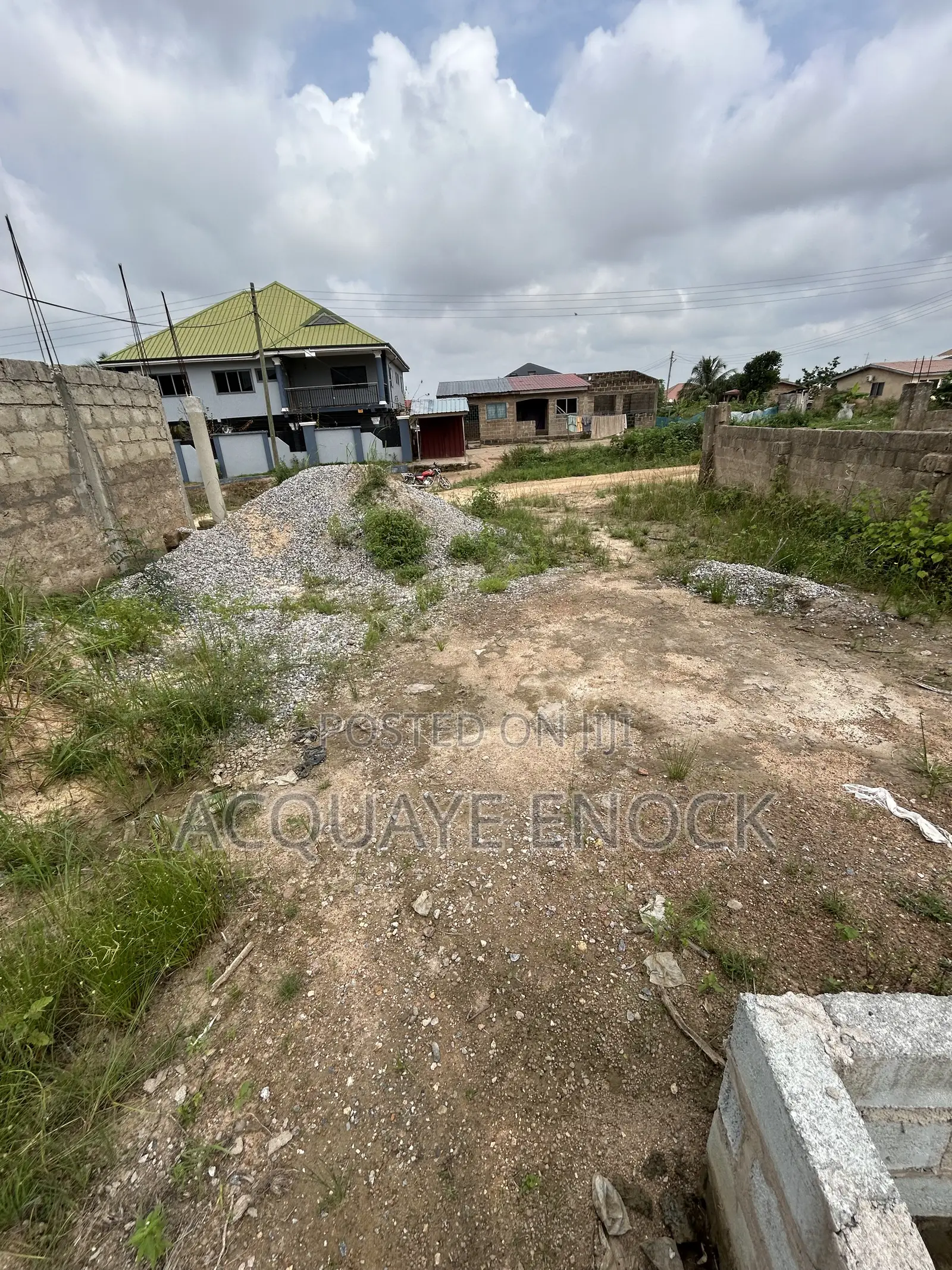 Half Plot With Footings