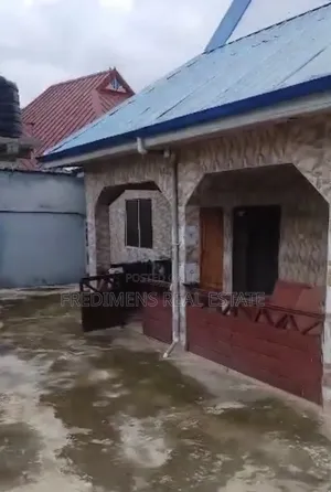 4bdrm House in Fredimens Real, Kumasi Metropolitan for sale