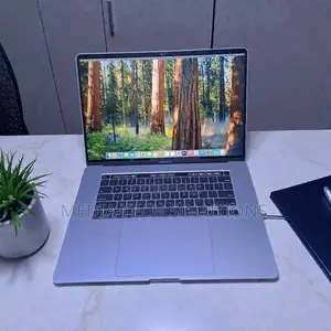 Laptop Apple MacBook Pro 2019 32GB Intel Core i9 SSD 512GB