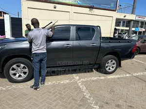 Toyota Hilux 2017 Gold