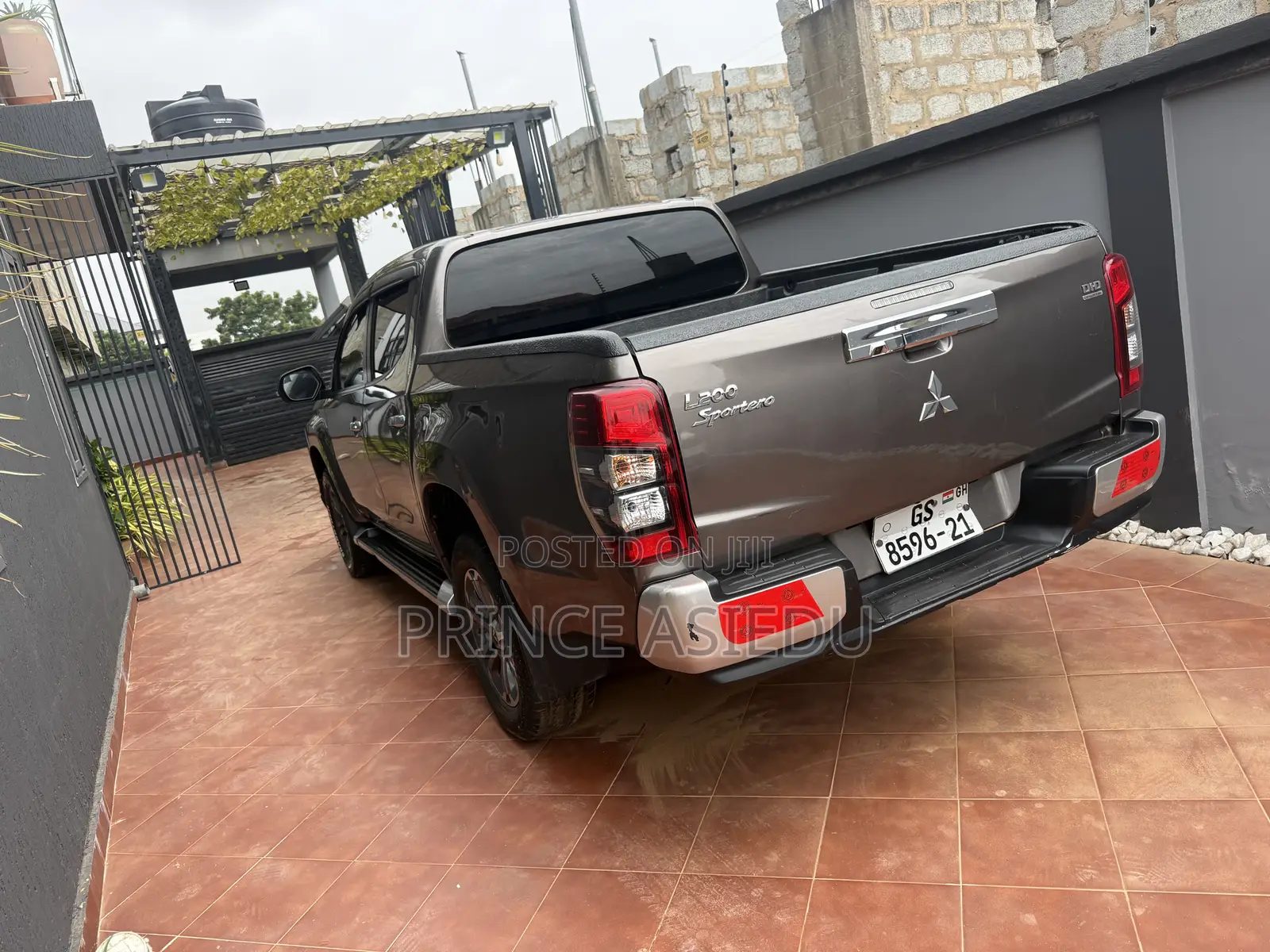 Mitsubishi L200 Sportero 2.4 Diesel 2021 Gray