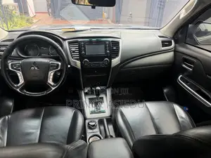 Mitsubishi L200 Sportero 2.4 Diesel 2021 Gray