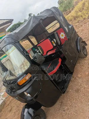 Bajaj RE 2025 Black