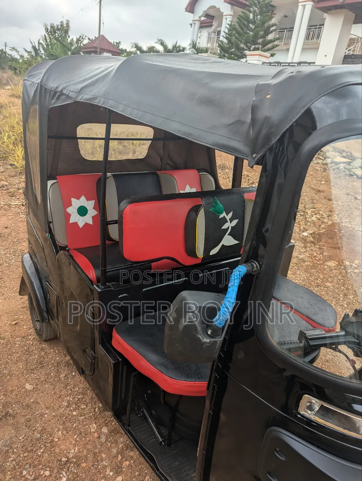 Bajaj RE 2025 Black