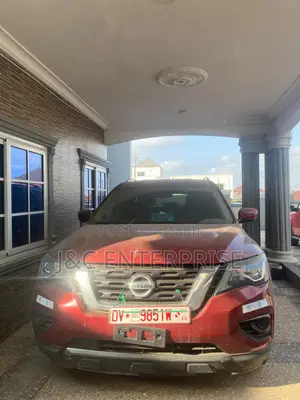 Nissan Pathfinder SV 4x4 2018 Red
