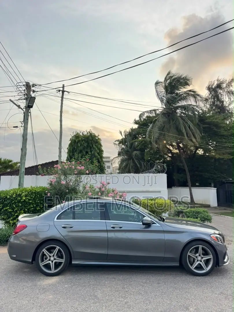 Mercedes-Benz C300 Sport 4Matic Sedan AWD (2.0L 4cyl 7A) 2017 Gray