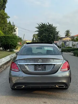 Mercedes-Benz C300 Sport 4Matic Sedan AWD (2.0L 4cyl 7A) 2017 Gray