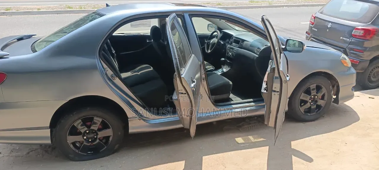Toyota Corolla 2005 Gray
