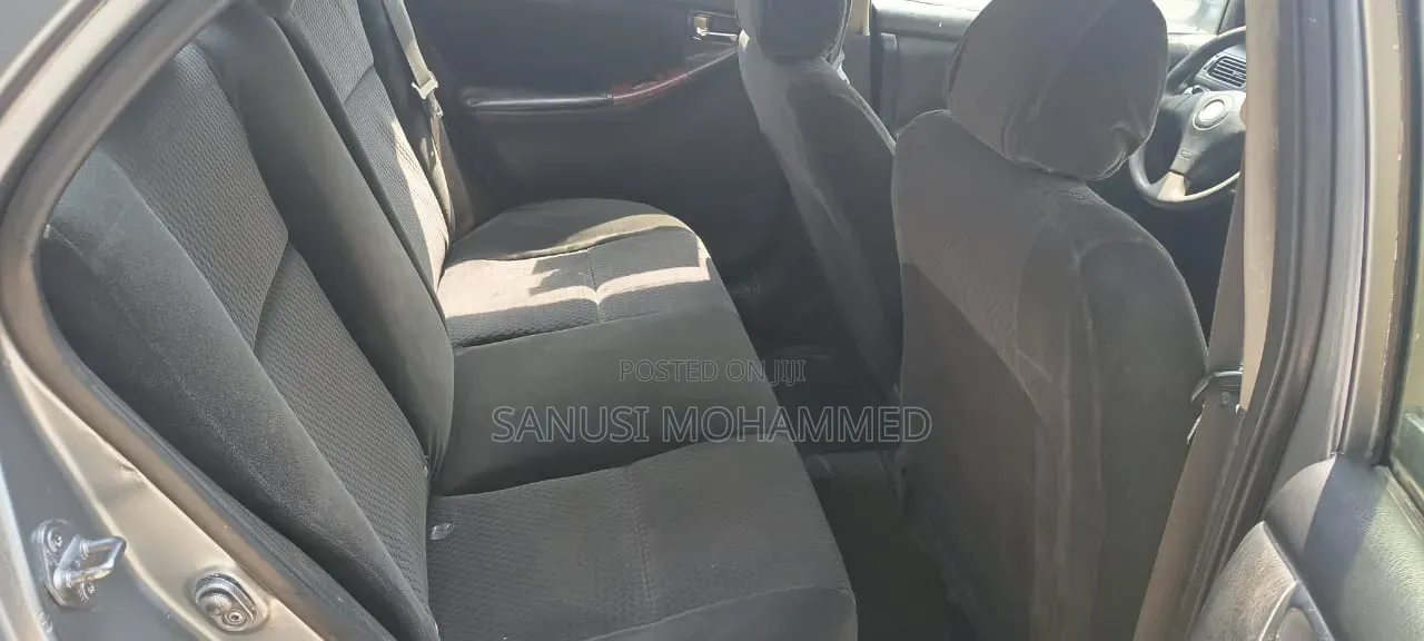 Toyota Corolla 2005 Gray