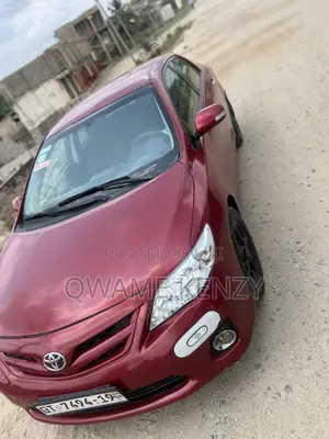 Toyota Corolla LE 4dr Sedan (1.8L 4cyl 4A) 2013 Red