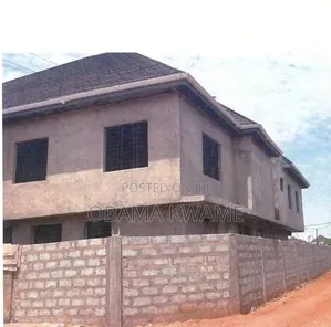 6bdrm House in Laryea Homes, Dawhenya for sale