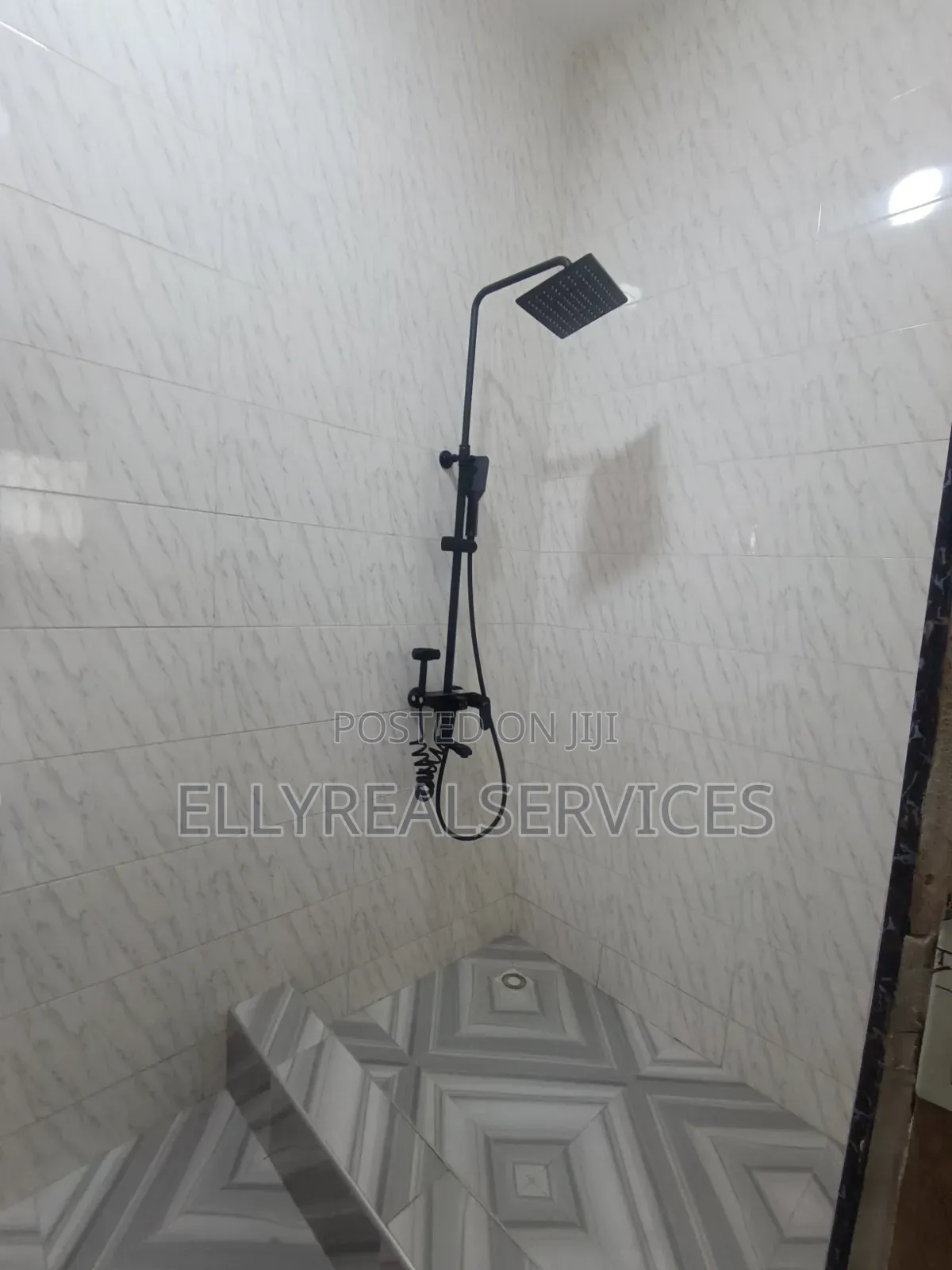 2bdrm Apartment in Ellyrealservices, Owusu Ansah for rent