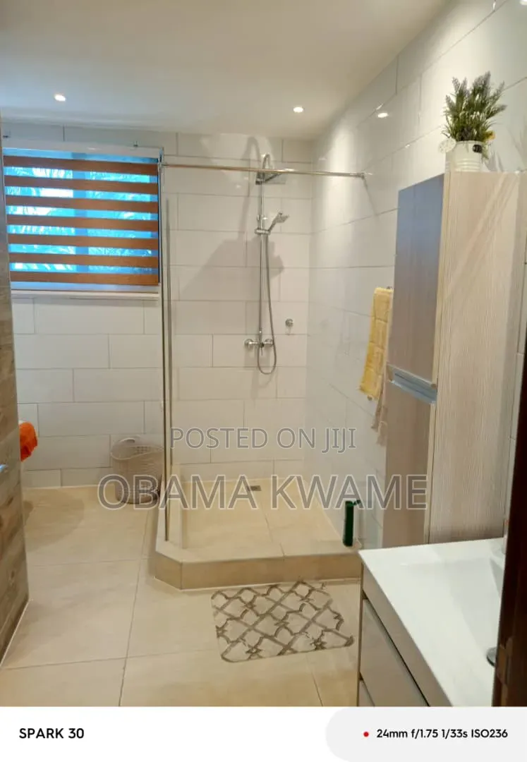 140 Rooms Hotel for Sale at Airport Residential Area