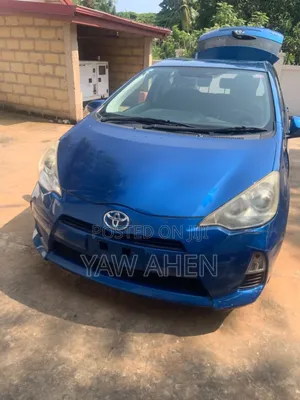 Toyota Aqua G 2014 Blue