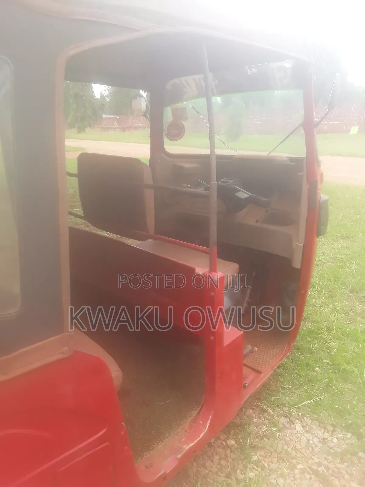 Bajaj RE 2022 Red