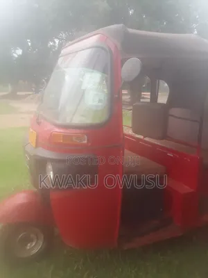 Bajaj RE 2022 Red