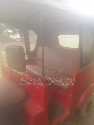 Bajaj RE 2022 Red