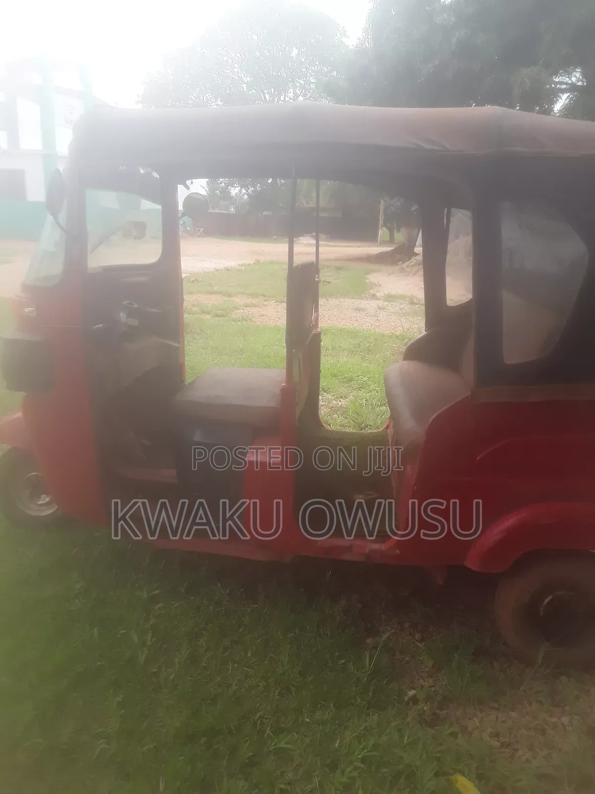 Bajaj RE 2022 Red