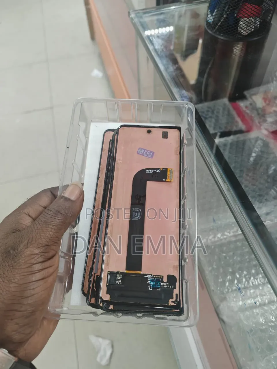 Samsung Galaxy Fold Screens
