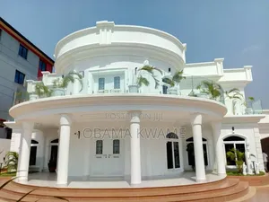 9bdrm Mansion in Laryea Homes, American House for sale