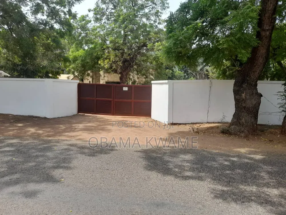 0.373 Acres of Land With an Old Building for Sale at Ridge