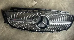Mercedes-Benz Aftermarket Diamond Style Front Grille.