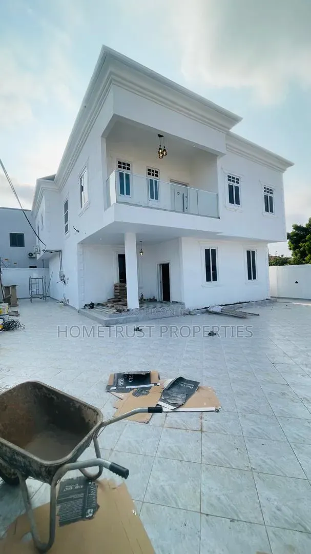 4bdrm Duplex in Kwabenya Acp for sale