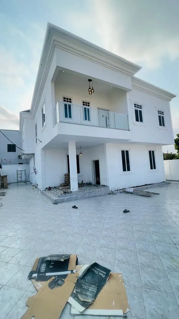 4bdrm Duplex in Kwabenya Acp for sale