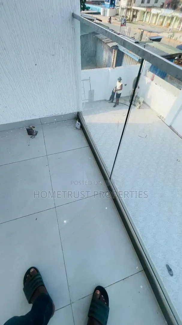 4bdrm Duplex in Kwabenya Acp for sale