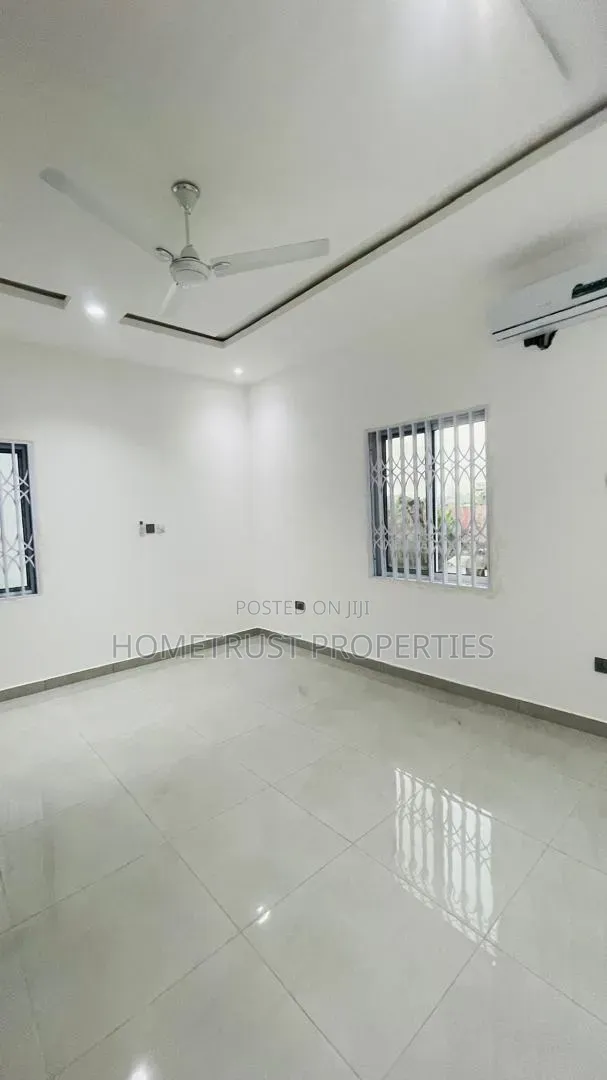 4bdrm Duplex in Kwabenya Acp for sale