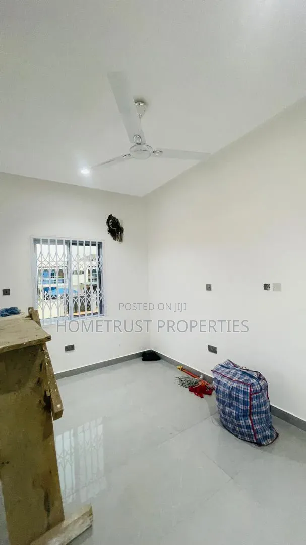 4bdrm Duplex in Kwabenya Acp for sale