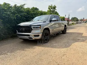 Dodge RAM 2022 Silver
